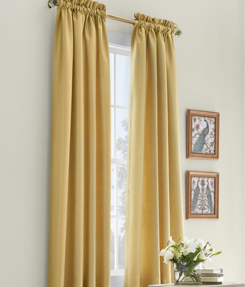 rèm cửa mầu vàng cho nội thất đẹp hơn